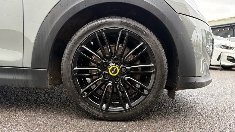 MINI Hatchback 135kW Cooper S Level 2 33kWh 3dr Auto Electric Hatchback